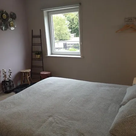 't Zonneroosje 펜션 *